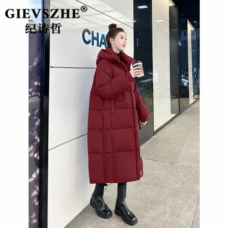 纪诗哲红色长款羽绒服女过膝2025冬季新款气质显瘦时尚白鸭绒外套