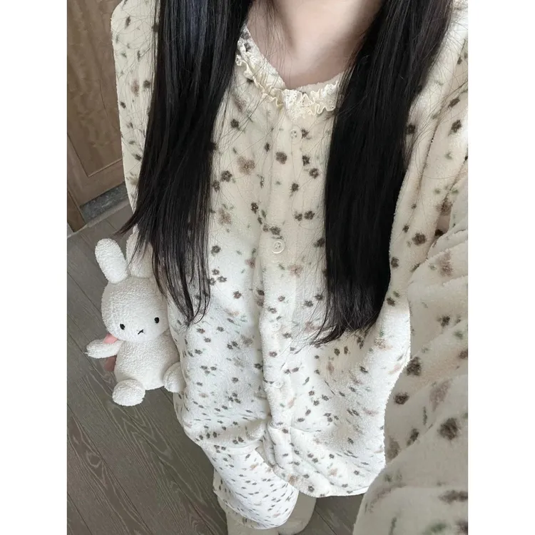 韩系温柔感奶咖小碎花珊瑚绒睡衣女秋冬新款套装保暖家居服可外穿