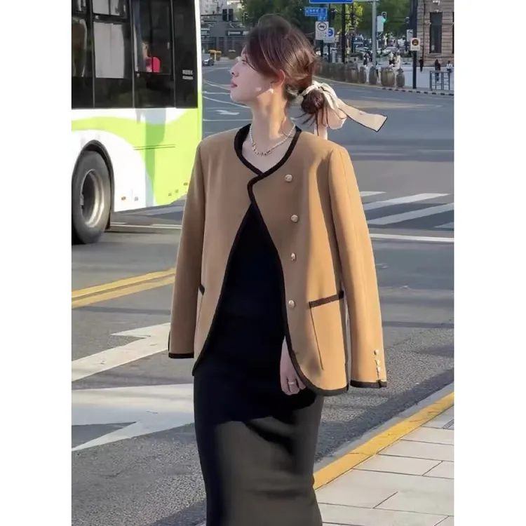 8042 M复古气质羊毛双面呢大衣女秋冬温柔宽松短款外套