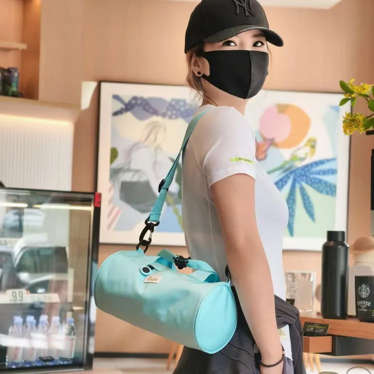 可拆卸拉链款减负单肩款旅行包时尚便携学生桶包肩包瑜伽包化妆包