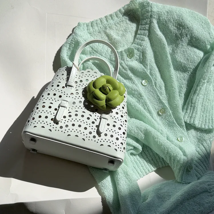 Vane｜“雾感”超薄氛围感织物破坏针织防开衫～