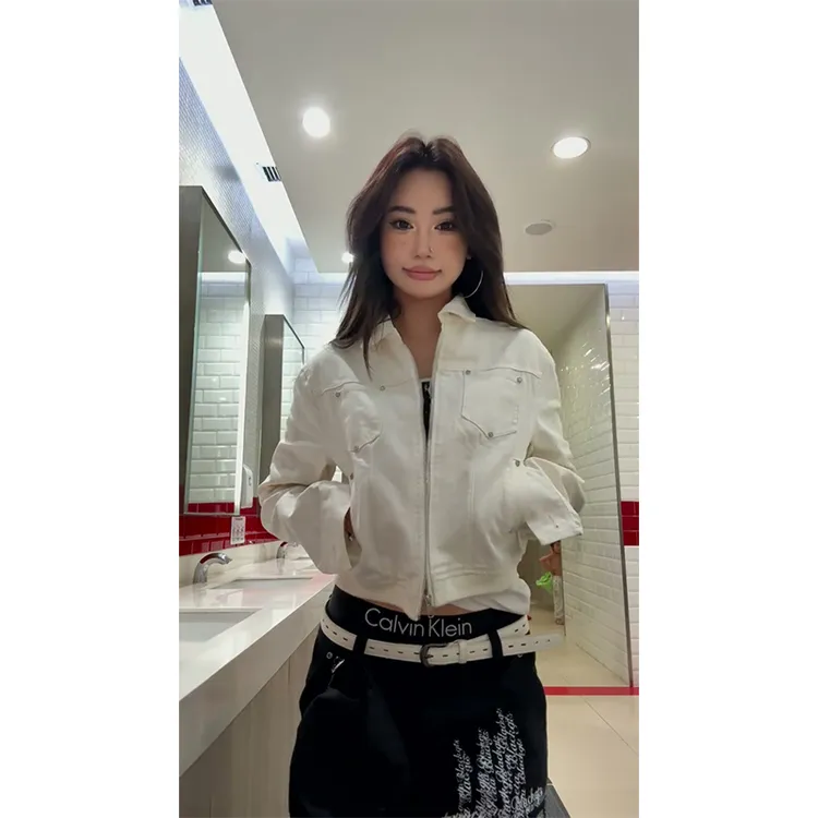 美式穿搭修身白色翻领工装外套女秋季高级感气质休闲短款夹克上衣