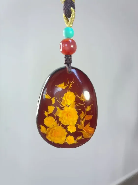 天然缅甸血珀蝶恋花 阴雕精美吊坠 孤品精工时尚百搭吊坠简约经典