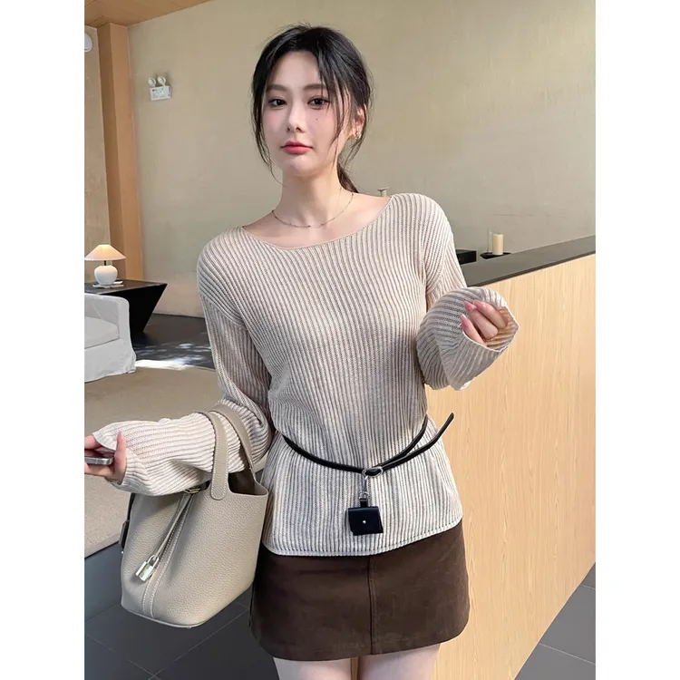 杏色镂空针织打底衫女内搭春秋毛衣显瘦露锁骨上衣设计感2025新款