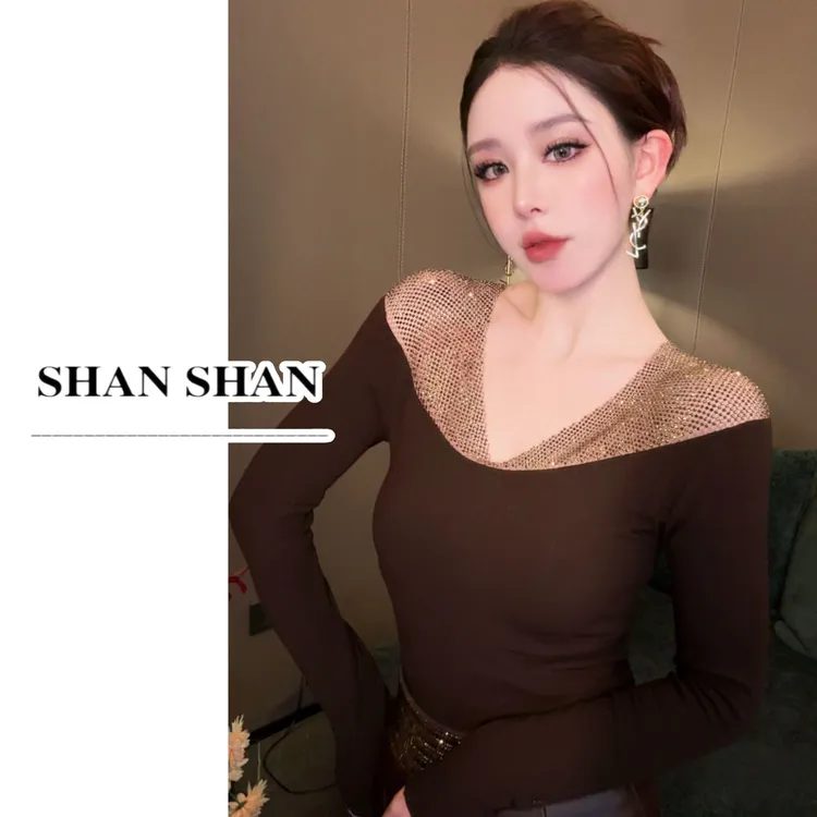 SS姗姗 秋季新款V领网纱拼钻气质T恤美式女T恤上衣 51170467-410