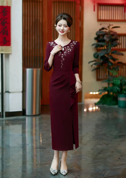 喜晚礼服敬酒婆婆气质婚宴中年服装妈妈高端优雅连衣裙婚礼丈母娘