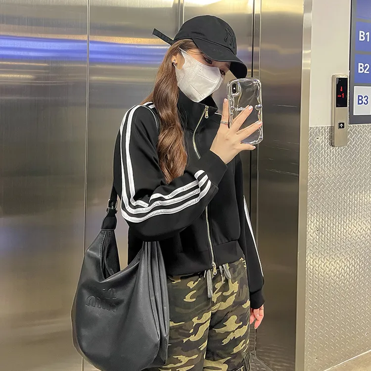 网红休闲卫衣外套女春秋韩系美式2025新款冬即墨运动显瘦开衫拉链