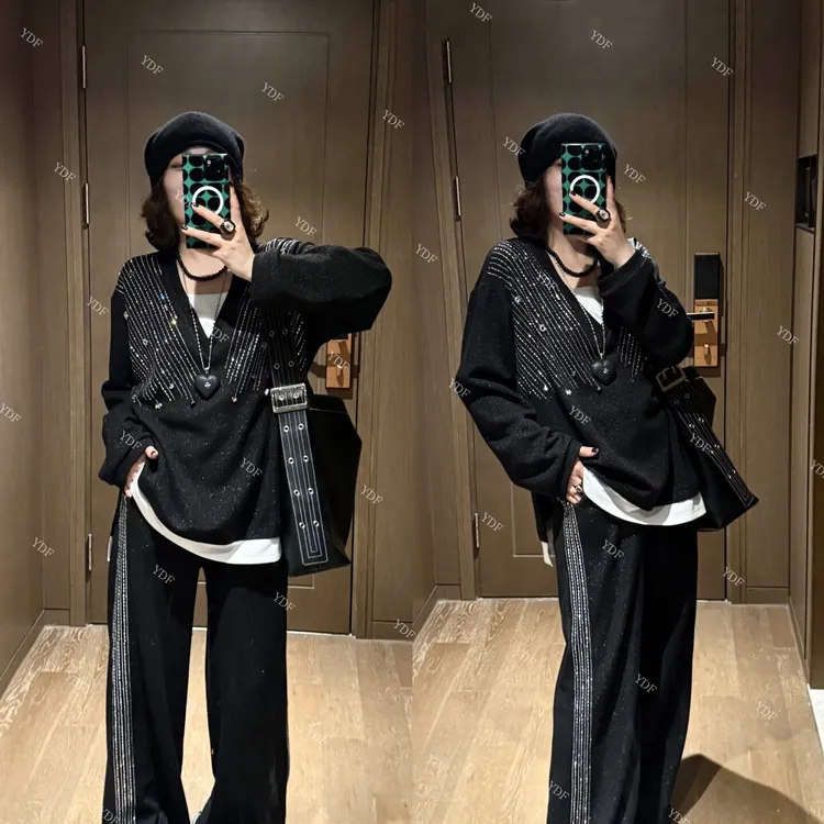 YDFSTUDIO小众【晚星银河】欧货高品烫钻设计V领上衣+烫钻裤子套装