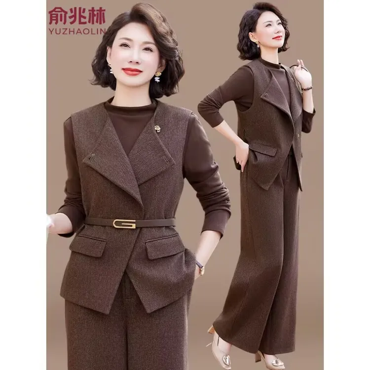 妈妈秋装2025新款洋气套装贵夫人马甲外套中老年春秋三件套女
