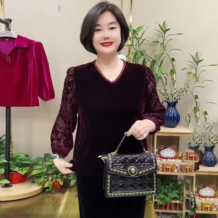 2025春装新款中老年妈妈高档丝绒上衣大码女装T恤宽松遮肚打底衫