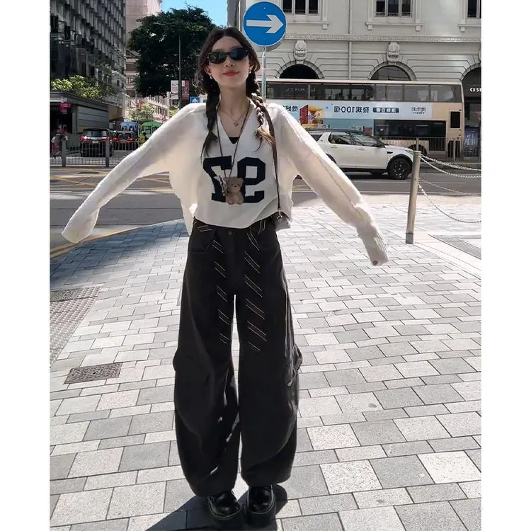 2025早秋新款韩系穿搭V领长袖宽松短款毛衣上衣百搭高腰阔腿长裤