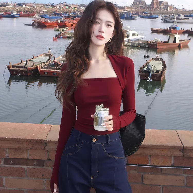 红色方领修身打底内搭长袖T恤女2025新款秋冬季巨好看轻熟上衣