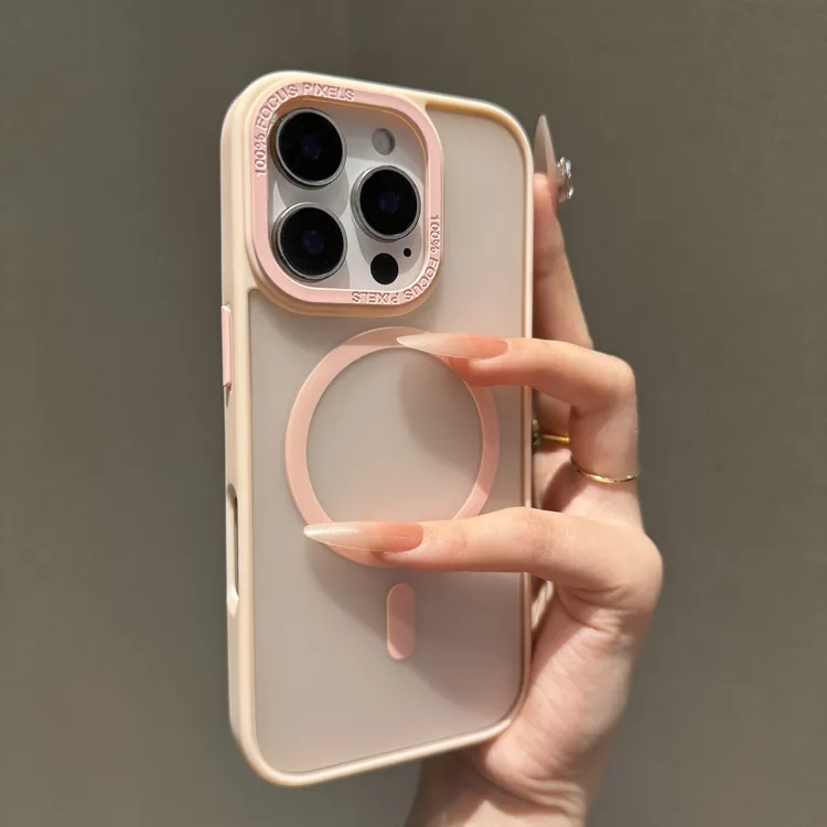 大孔肤感磁吸适用苹果16promax手机壳新款iPhone15时尚14简约13女