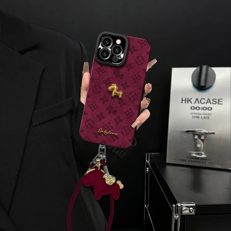 适用【苹果/oppo/华为/vivo/小米】瞳眼酒红毛皮老花小马全包手机壳