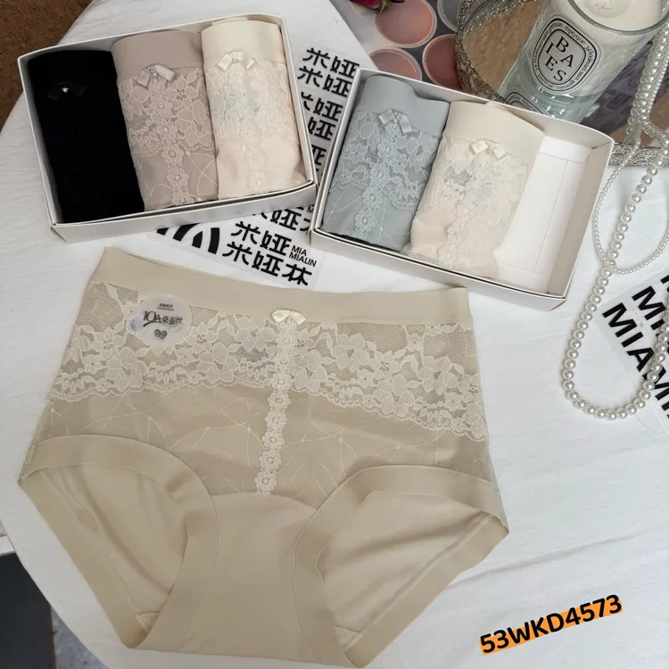 普罗旺斯海风 女士中高腰蕾丝与莫代尔结合透气舒适三角内裤