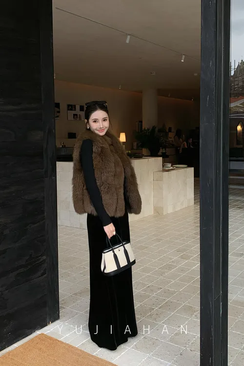 YUJIAHAN「狐狸毛」冬季新款狐狸毛马甲短款毛毛背心韩版毛绒绒马甲