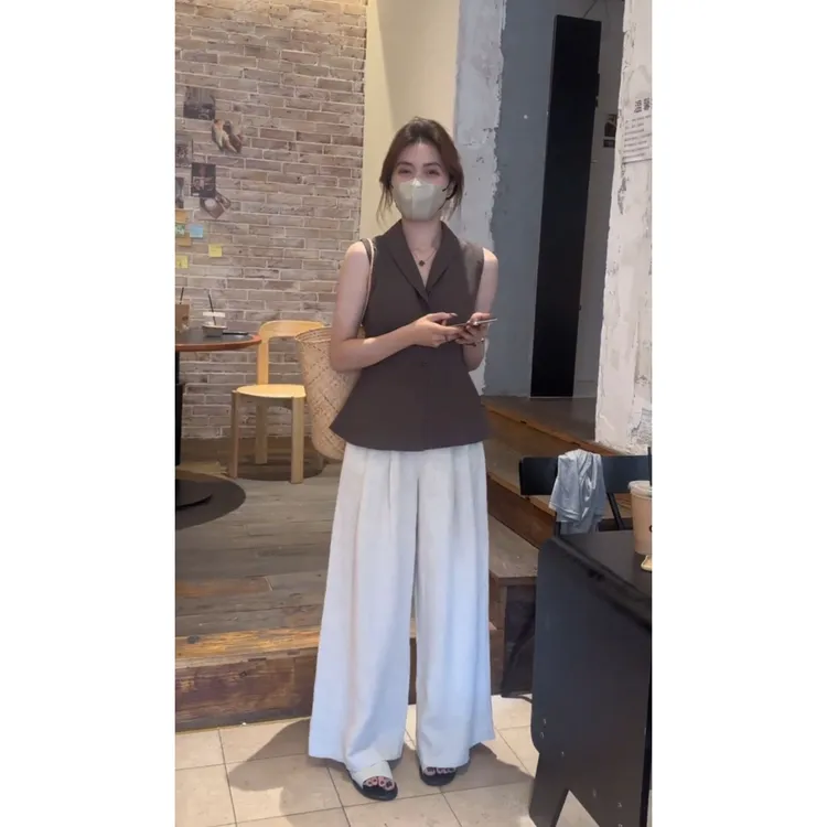 夏季新款老钱风气质高级感咖色无袖背心上衣搭配直筒休闲裤套装潮