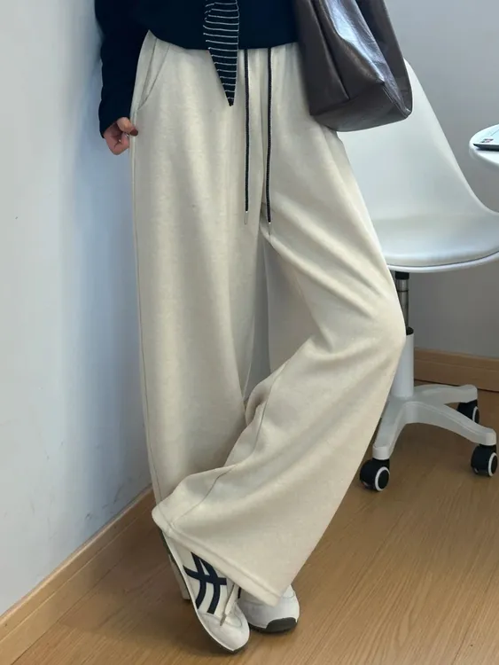 慵懒感垂感糯米裤女秋冬款大码休闲毛呢阔腿裤2025超火的加绒裤子