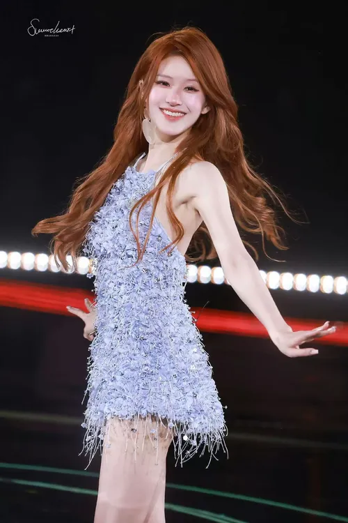 【赵露思同款】生日宴会高级感连衣裙亮片挂脖绑带露背吊带短裙礼服