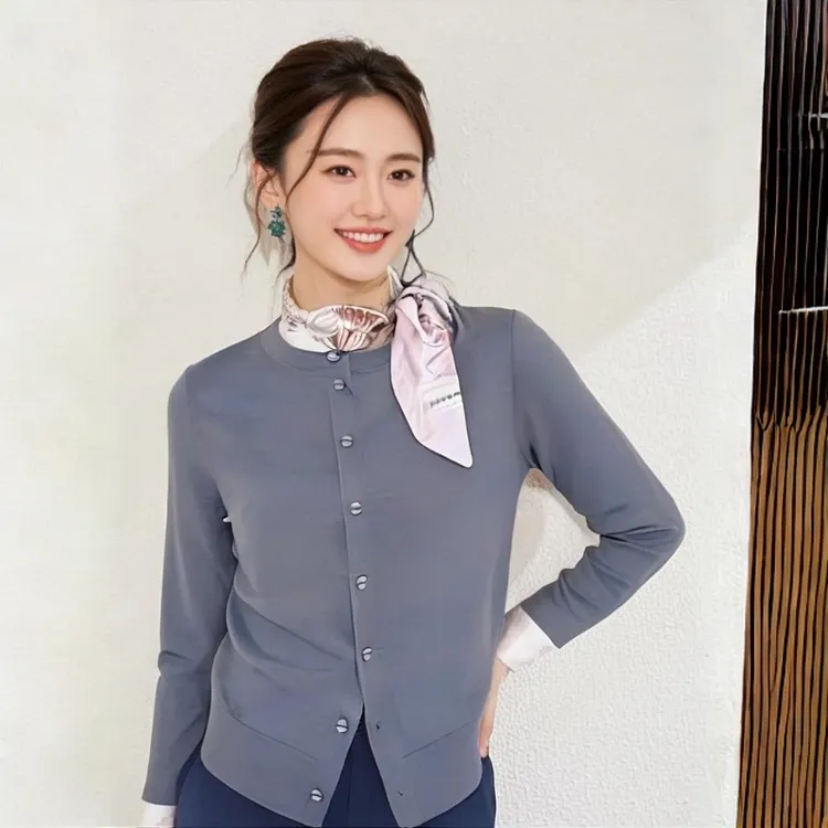 哥弟女装秋冬新款圆领简约百搭纯色长袖羊毛针织开衫外套148061