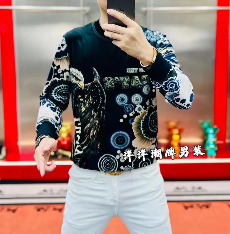 洋洋家 欧货秋季新款高端男士百搭时尚重工丝绒烫钻圆领长袖卫衣