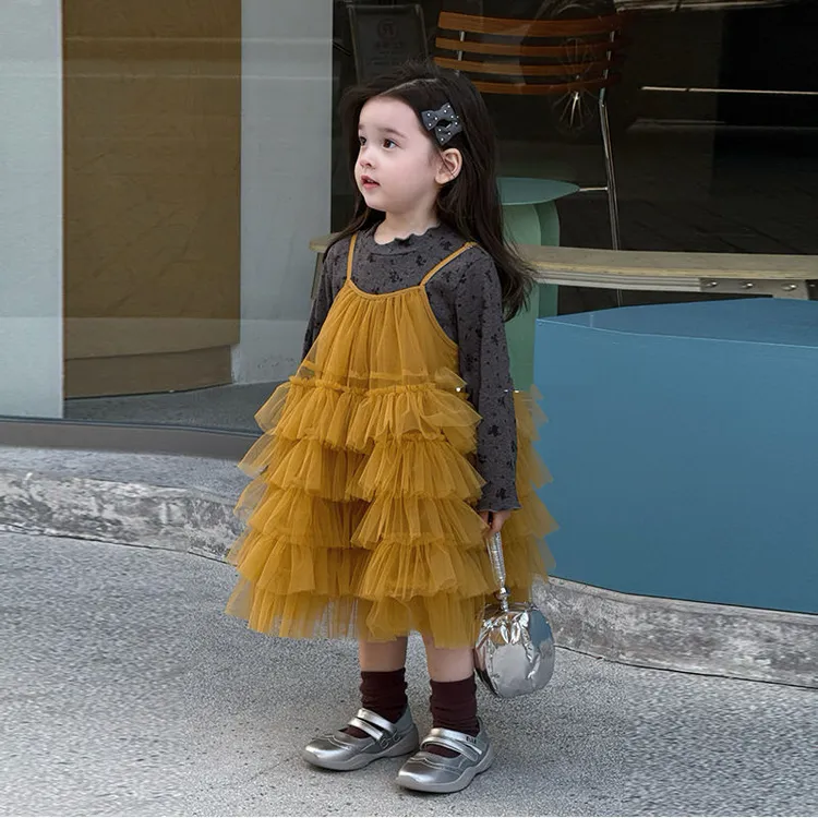 韩版童装秋季2025新款女童黄色吊带蛋糕裙灰色碎花内搭套装