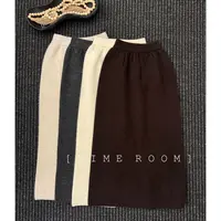 2025年冬季新款显瘦百搭后开叉直筒半身裙