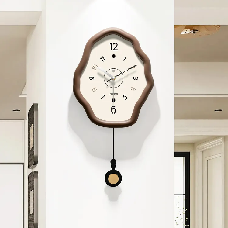 创意奶油风家用挂钟静音摇摆钟表客厅艺术复古装饰时钟挂墙石英钟
