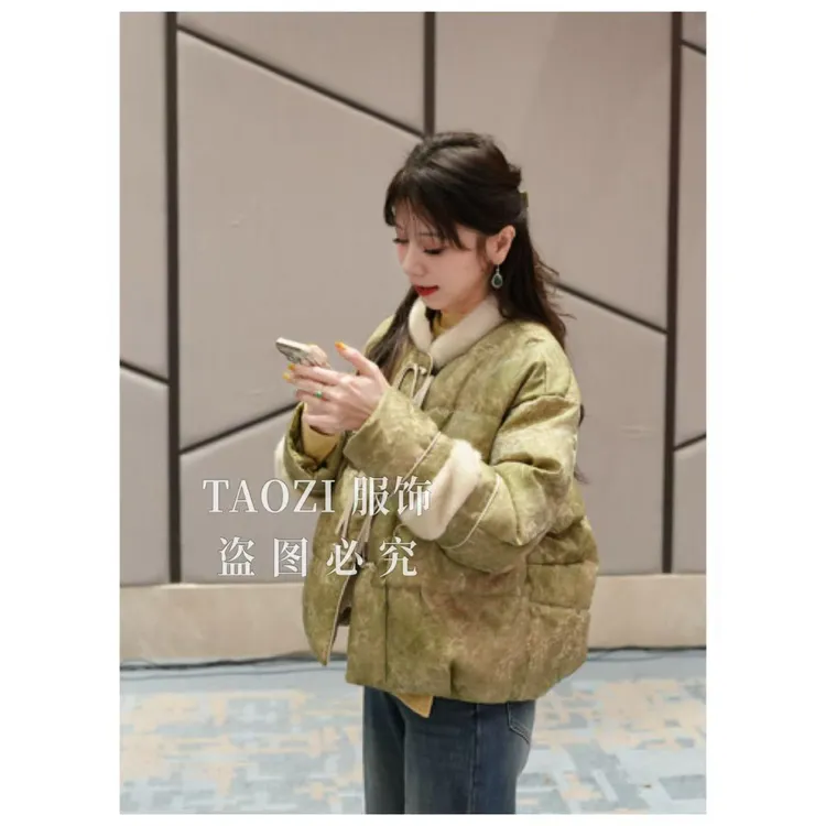 【桃子自制】12277 冬季高端气质新中式毛毛拼接羽绒服外套