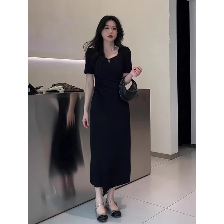 2025夏新款高级感法式赫本风休闲连衣裙微胖妹妹显瘦遮肉气质长裙