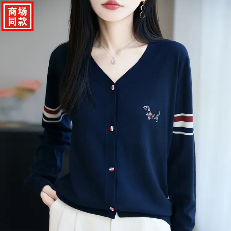 鄂尔多斯市纯羊绒开衫女早秋新款时尚刺绣狗外搭毛衣针织羊毛外套