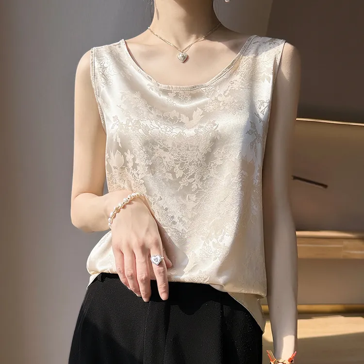 春夏国风吊带背心圆领缎面无袖内搭女宽松遮肉显瘦打底上衣高级