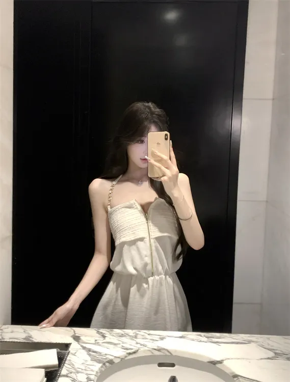 纯欲辣妹性感设计感拉链挂脖连衣裙女夏季收腰显瘦气质a字短裙