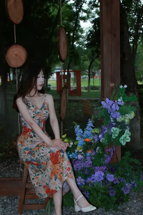 竹节纯棉长款修身吊带连衣裙带山鸟画是出游好选择