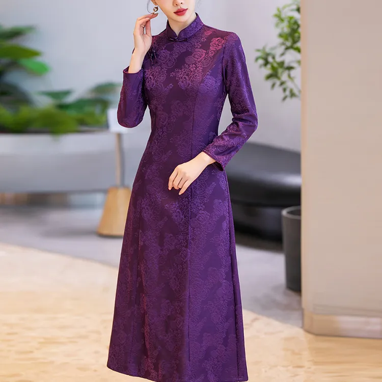 十月份喜婆婆婚宴装2025新款高贵年轻款紫色旗袍妈妈礼服平时可穿
