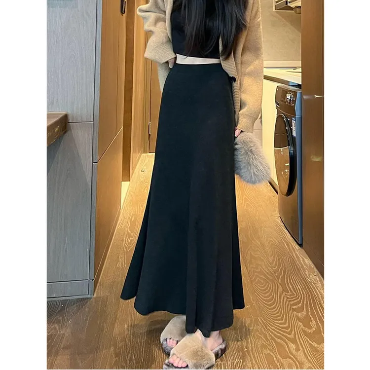 黑色鱼尾裙女秋冬季长裙百搭大码a字包臀显瘦针织半身裙中长款裙