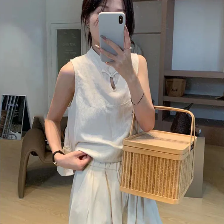 法式复古立领盘扣无袖衬衫女夏季新款设计感宽松减龄背心上衣