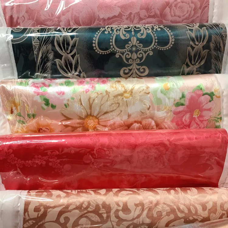 加厚面料寒衣65乘48厘米被褥三件套