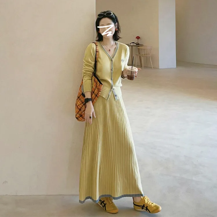 2025新款老钱风松弛感女装贵气针织连衣裙子早秋穿搭黄色套装长裙