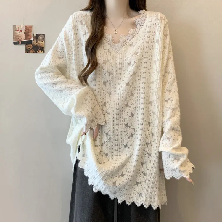 【新年穿搭】微胖妹妹大码V领蕾丝拼接宽松百搭遮肉设计感显瘦上衣