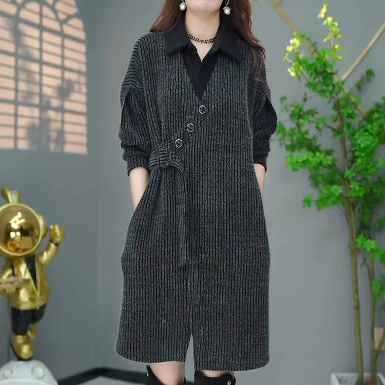 中长款设计2024冬季新款女高货欧版加厚保暖假两件宽松遮肉连衣裙