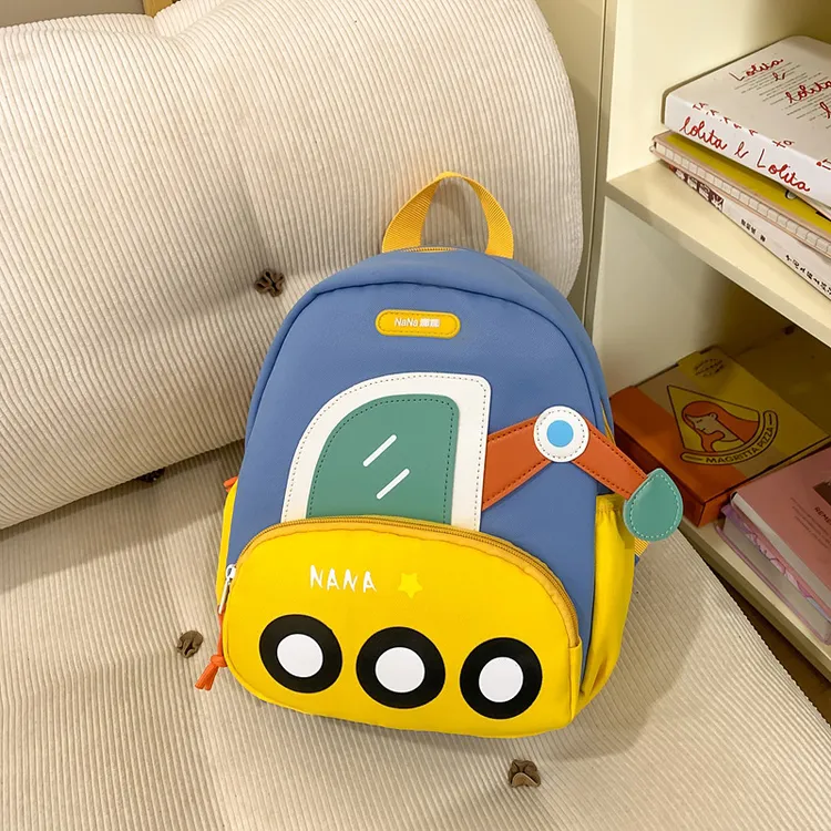 幼儿园书包男宝女宝轻便减负护脊儿童小书包双肩包小学生旅行背包