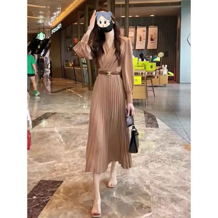2025年早秋季新款高端精致气质女神范百褶长裙小香风长袖连衣裙女