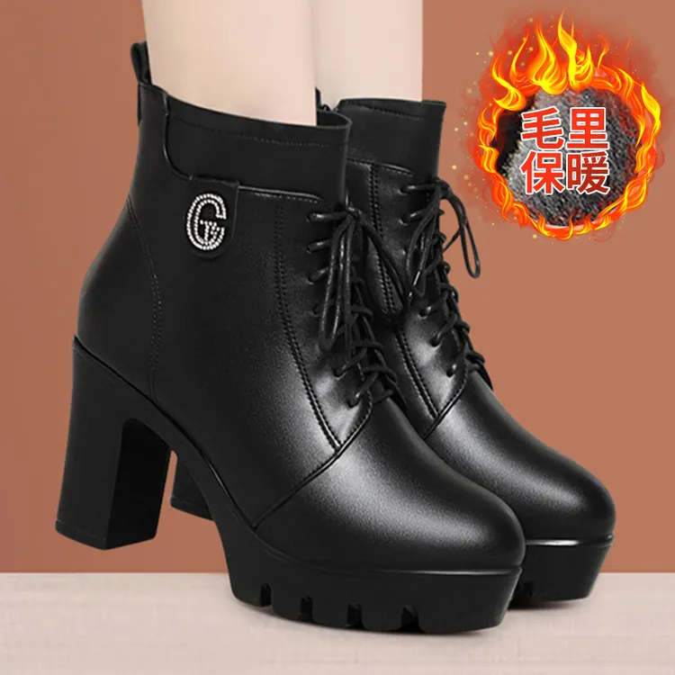 秋冬加绒马丁靴女2025新款高跟粗跟防水台圆头超轻不累脚BBK95085