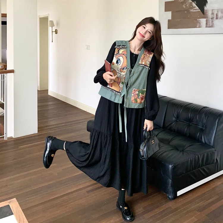 法式复古文艺马甲拼接连衣裙女2025早秋新款设计感小众气质两件套