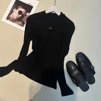《姚家优麦汇》Y6955秋款圆领设计感时尚百搭长袖显瘦上衣款女