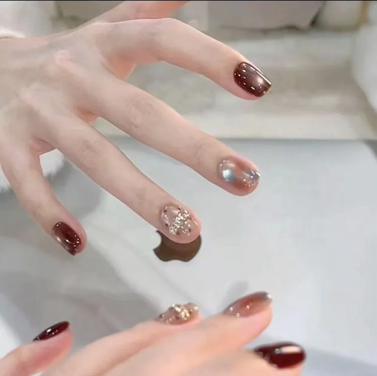 【蓝棕千金】纯手工穿戴甲秋冬法式波点猫眼气质显白高级感美甲