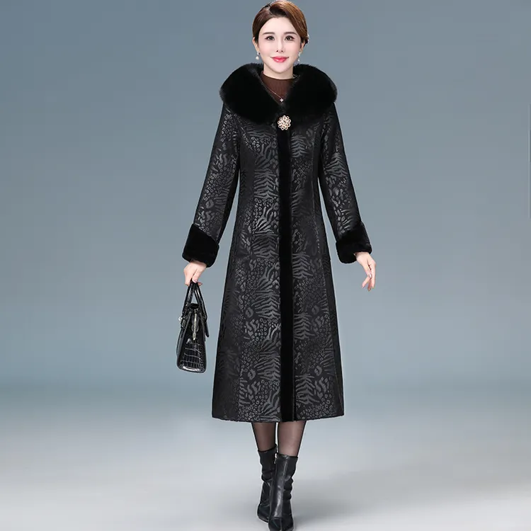 2025女冬季新品加厚大气外套海宁正品外套洋气时尚保暖显气质大衣