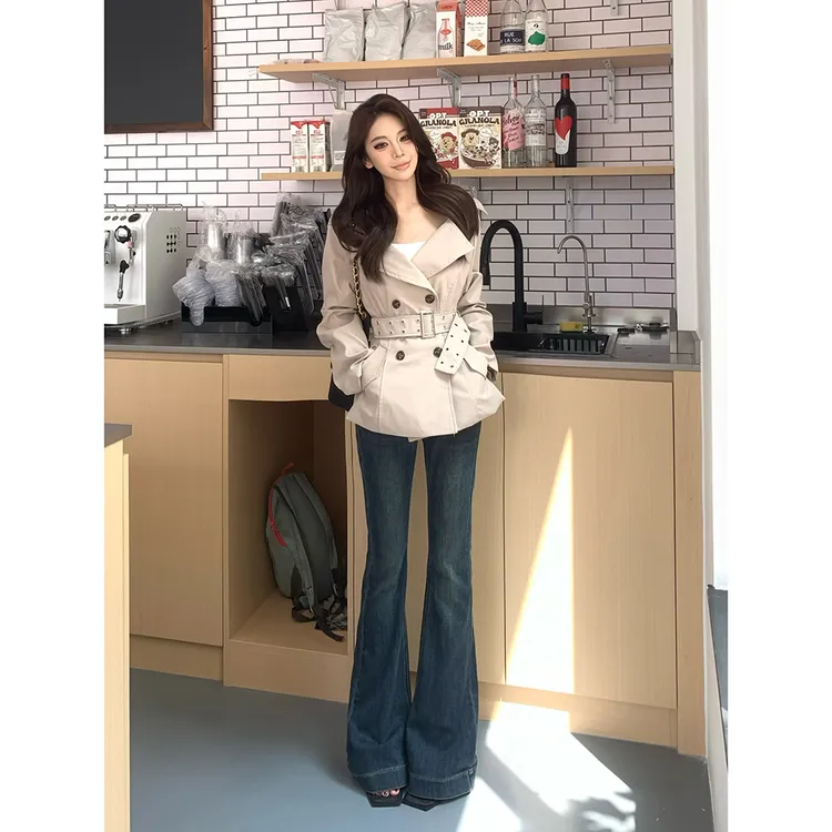 血色樱桃微喇牛仔裤女2025秋季新款复古港风设计感低腰显瘦喇叭裤