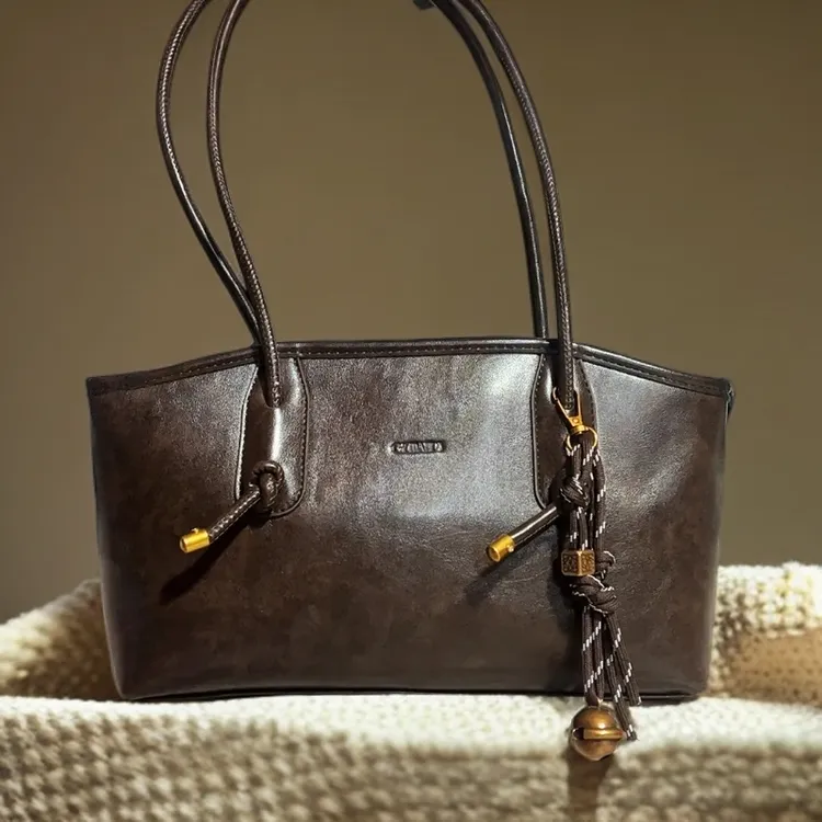 高级质感复古大容量女士通勤单肩包手提托特包秋冬季百搭新款